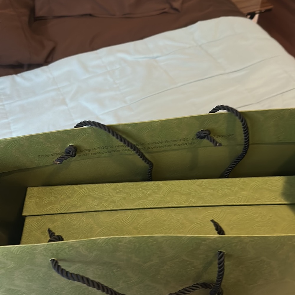 Gucci shoes box with shopping bag - Picture 6 of 6